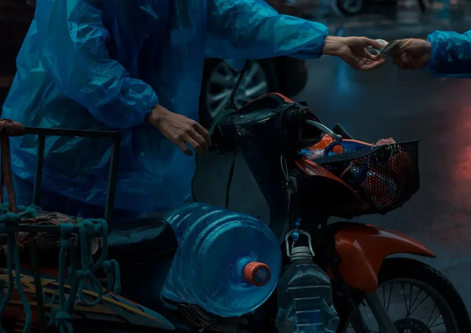 Delivery Scooter — Street Scene